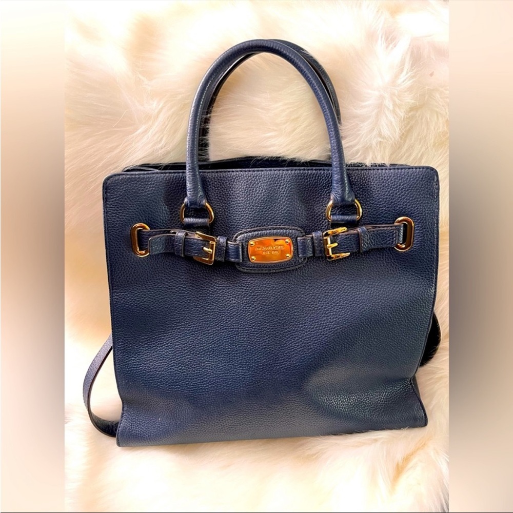 MICHAEL KORS Hamilton Large Saffiano Tote Bag
Navy Blue